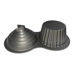 Wilton baking cupcake pan oversized 7 inch